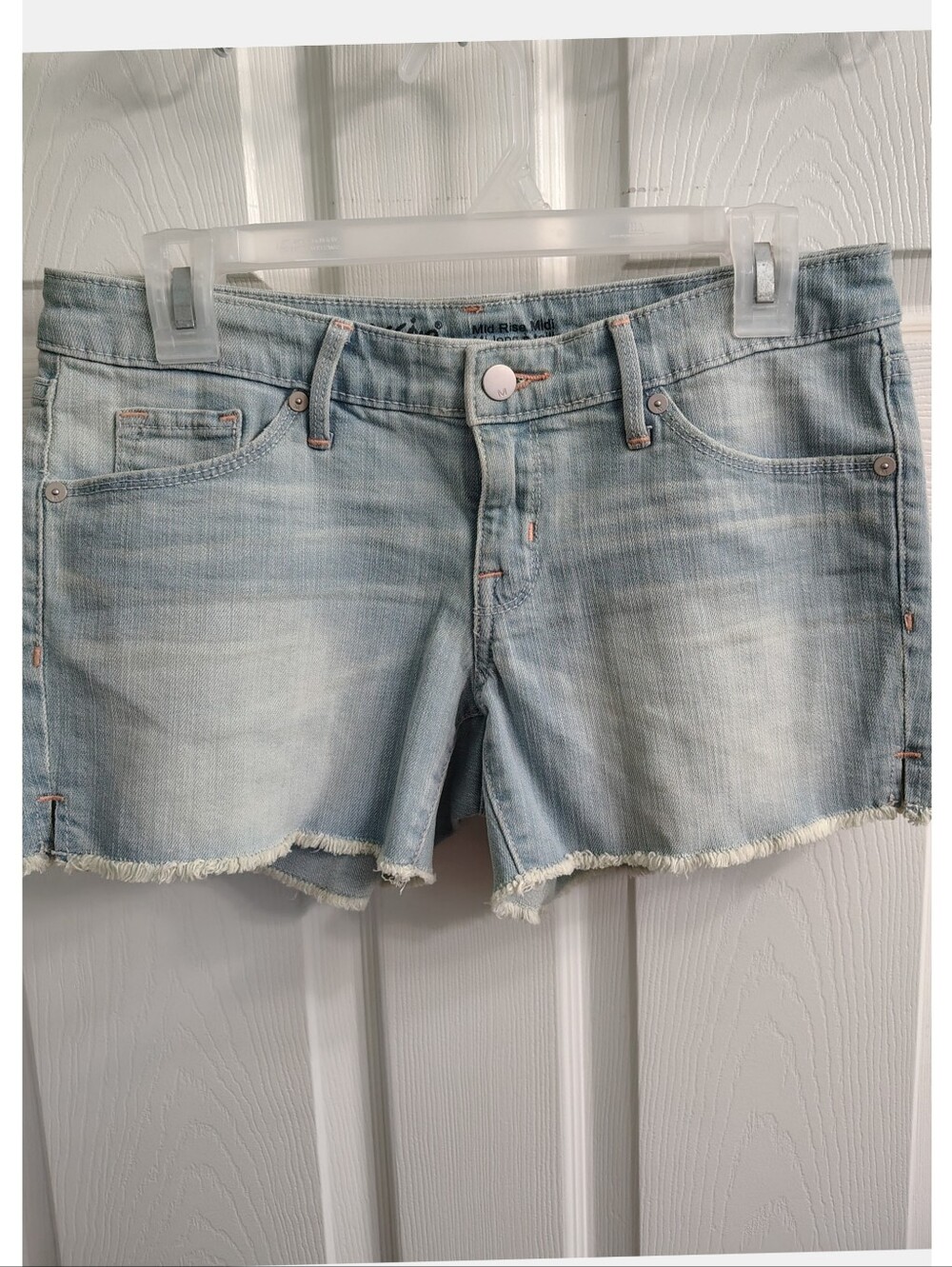 'Mossimo Denim' Mid-Rise Distressed Look Frayed Hem Shorts - Women's 4/27 *NEW*